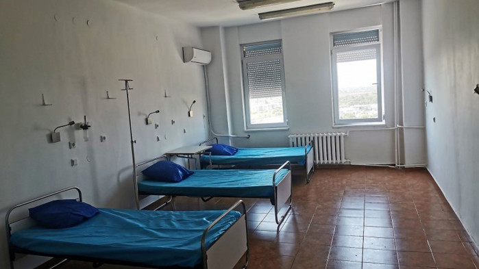 Проверка в УМБАЛ „Свети Георги”, където починаха двама пациенти, оставени на стълбите