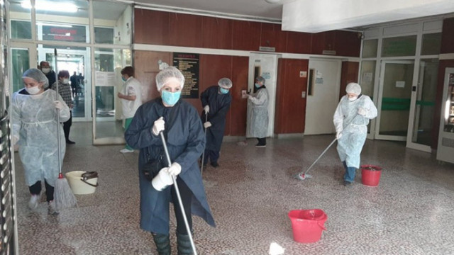 Доброволци от ПП ГЕРБ помагат в борбата с COVID-19 в различни градове на страната