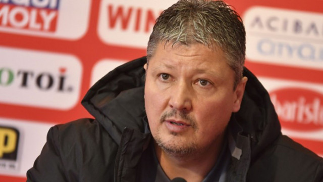 Футболният свят говори за откритие на Любо Пенев