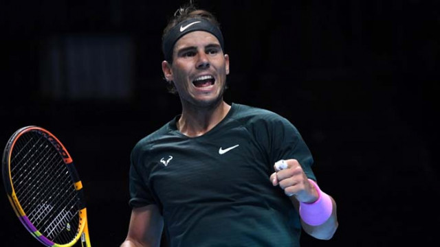 Надал елиминира Циципас и гарантира нов шампион в Лондон