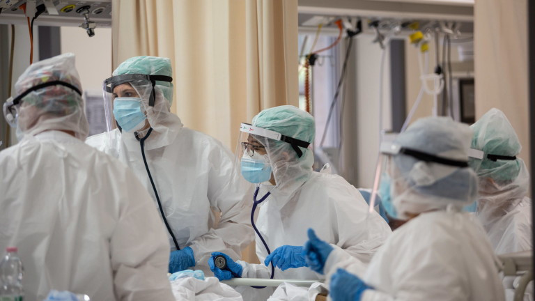 Италия пак с много заразени и починали от COVID-19 за денонощие