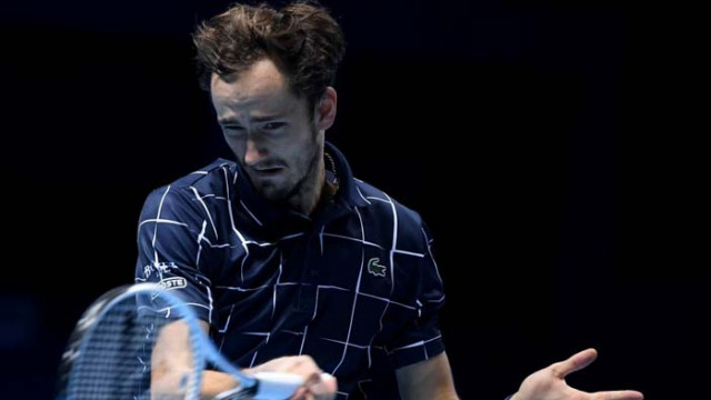 Медведев завърши груповата фаза с перфектен баланс