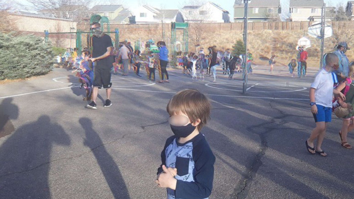 Баща: 5-годишният ми син с неврологичен проблем разбра, че трябва да носи маска