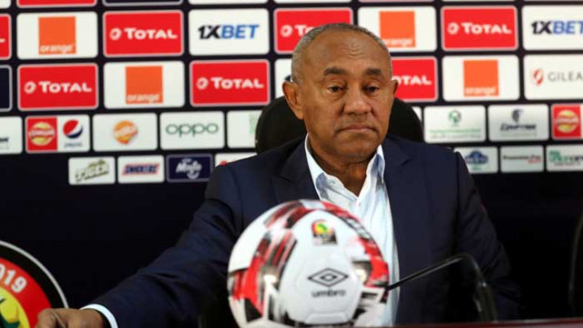 ФИФА наложи петгодишна забрана на президента на африканския футбол за корупция