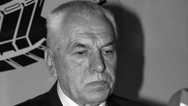 Отиде си легендата Симеон Варчев