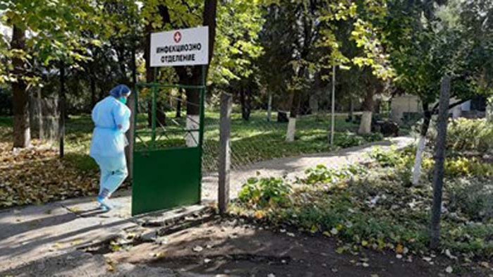 Възрастен мъж се самоуби 2 дни след хоспитализиране с COVID-19