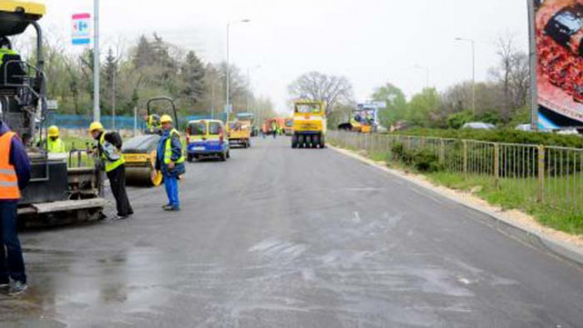 Преасфалтират част от варненски булевард, ще бъде затворен за движение в събота