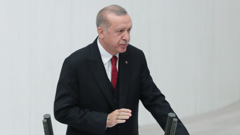 Ердоган има проблем с алкохола – би го забранил, ако можеше