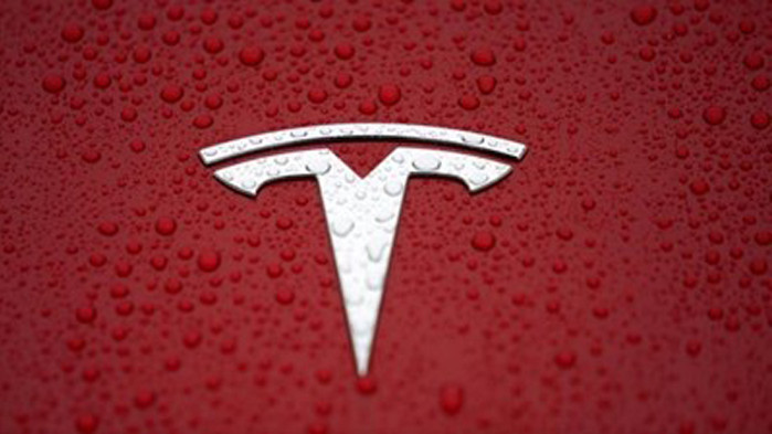 Tesla планира да произвежда зарядни устройства в Китай