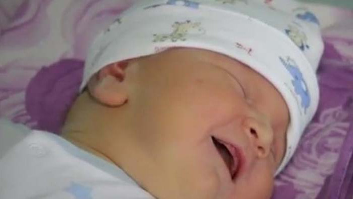 Бебе гигант се роди в АГ болницата във Варна навръх Андреевден