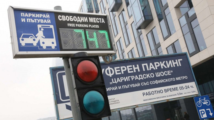 Ваксините срещу COVID-19 не били тествани върху рисковите групи