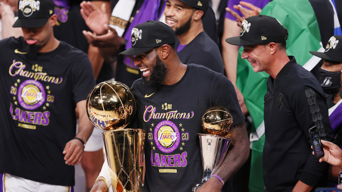 ЛеБрон остава в Лейкърс до 2023