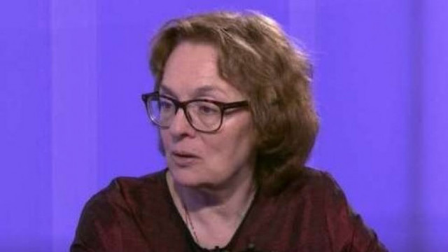 Коларова: Какъв модел иска президентът? Пoлу-aвтoритaрeн режим или президентска република?