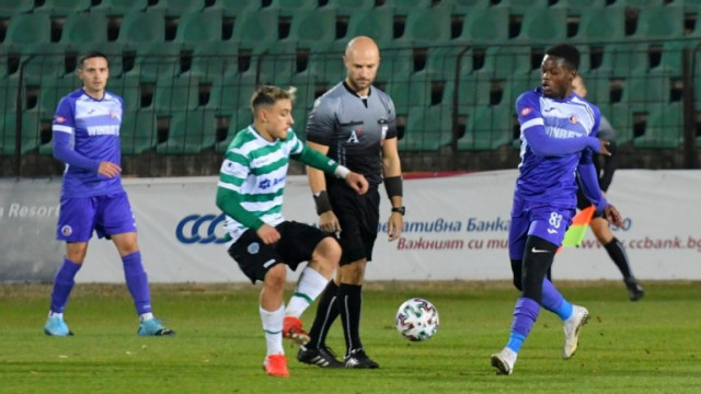 Рефер посече тежко Черно море при загубата срещу Етър