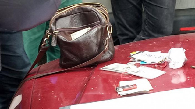 Арестуваха разследващ полицай във Варна. Взел подкуп