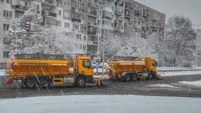 Сняг няма! Правят го, за да точат пари за опесъчаване и снегопочистване
