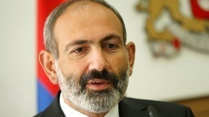 "Никол, предател", скандират хиляди в Ереван, искат оставката на Пашинян