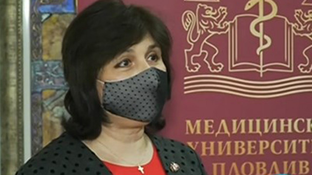 Проф. Мурджева: С ваксинирането се надяваме да се върнем към нормалността