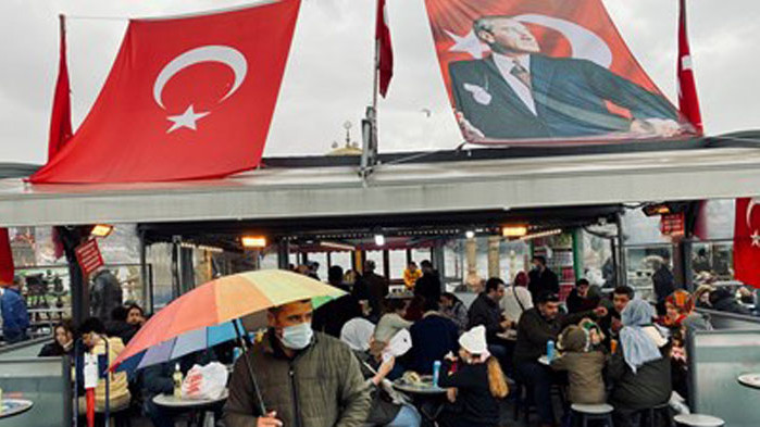 Над 30 000 новозаразени с COVID-19 в Турция