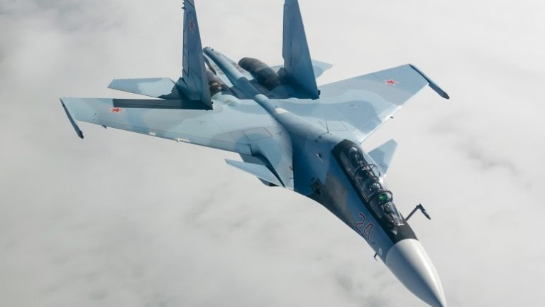 Русия вдигна Су-30 срещу самолети на НАТО