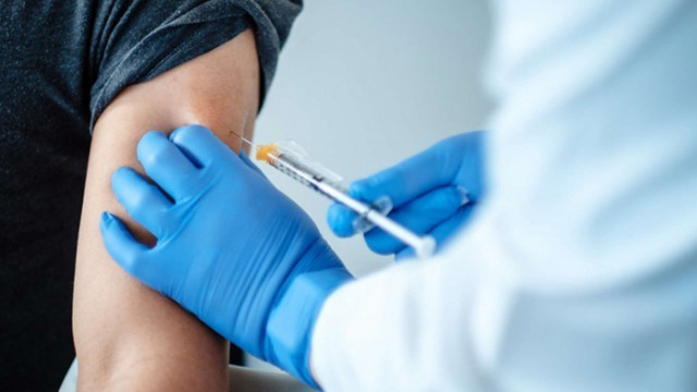 САЩ одобриха масовото използване на ваксината на Pfizer срещу COVID-19