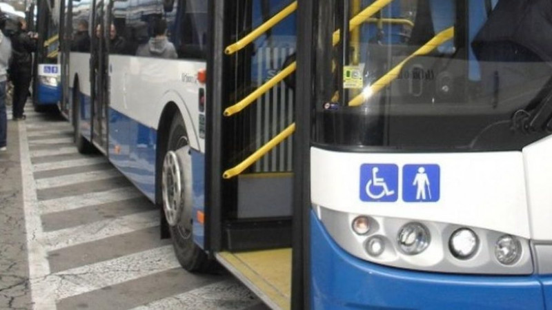 Без становище по наредбата за градския транспорт във Варна, съветниците ще решават на сесия