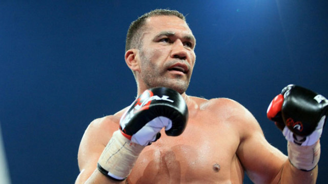 Скандал и искри на официалния кантар на Пулев и Джошуа