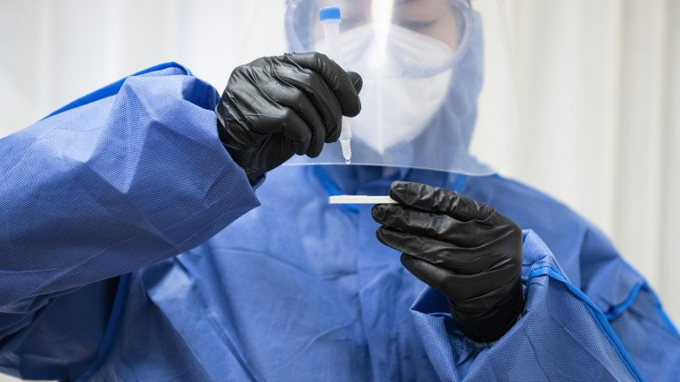 Над 1,6 млн. починали от COVID-19 по света