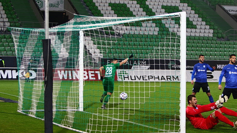 Лудогорец победи Черно море с 1:0 у дома