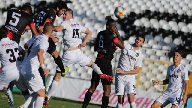 Локо Пд надви Славия с 2:0