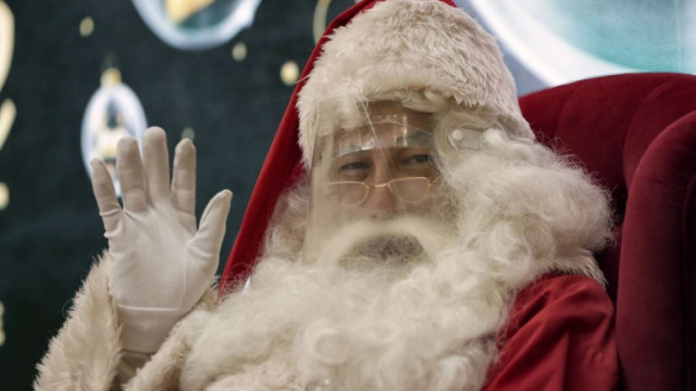 СЗО: Дядо Коледа може да обикаля света, той е имунизиран!