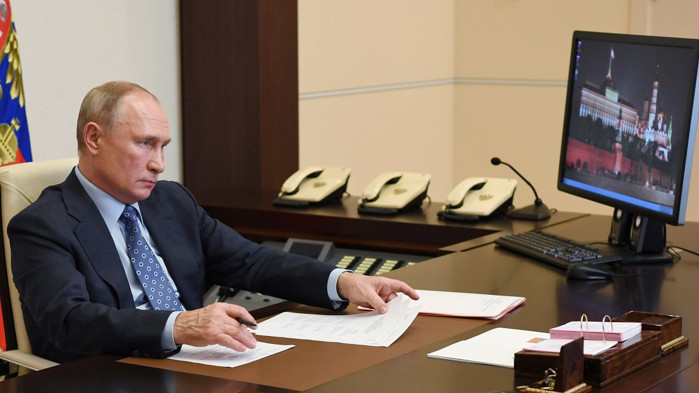 Путин поздрави Байдън, очаква сътрудничество