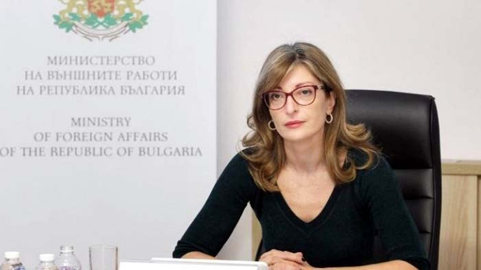 Захариева пред „Ди Велт“: Всеки, който казва истината е линчуван в Македония