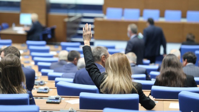 Закриват домовете за деца в Стара Загора, Варна, Кърджали и Плевен в края на 2021 г.