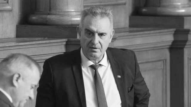 Почина депутатът Валентин Касабов, НС почете паметта му