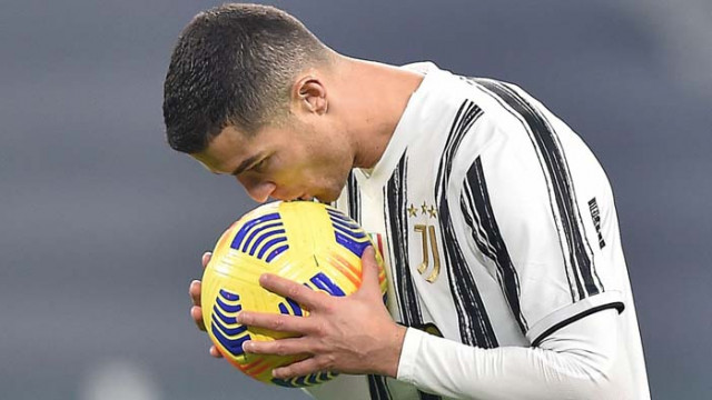 Занев гласувал за Роналдо, Дерменджиев – за Левандовски