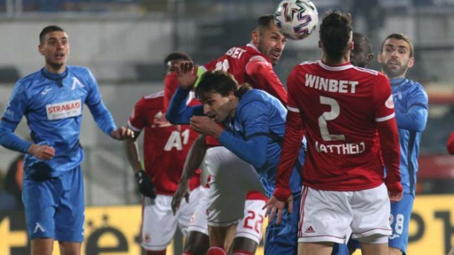 ЦСКА надделя минимално над Левски в напрегнато дерби