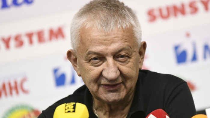 Крушарски разкри бъдещето на Диниш Алмейда