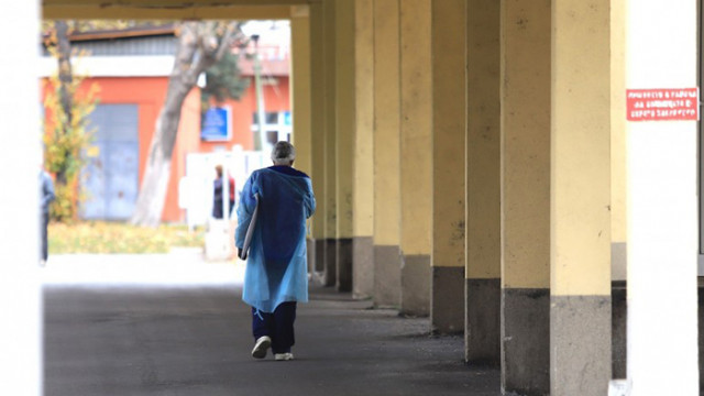 Намалява броят на хоспитализираните пациенти в COVID отделенията на столичните лечебни заведения