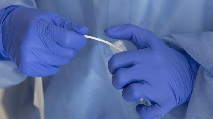 Новият щам на COVID-19: Десетки държави спряха полетите от и до Великобритания