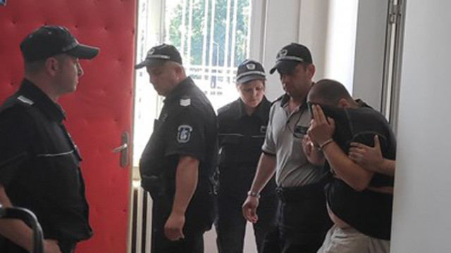 Делян изхвърлил с един замах сина си на 4 г. от 30-метровия мост над Янтра