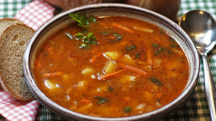 Около 50 000 души ще бъдат подкрепени с топъл обяд от януари