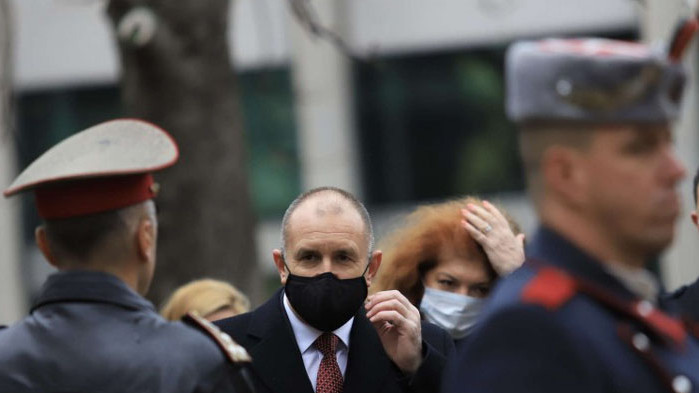 ПИК: Радев събра почти двойно по-малко за „Българската Коледа“