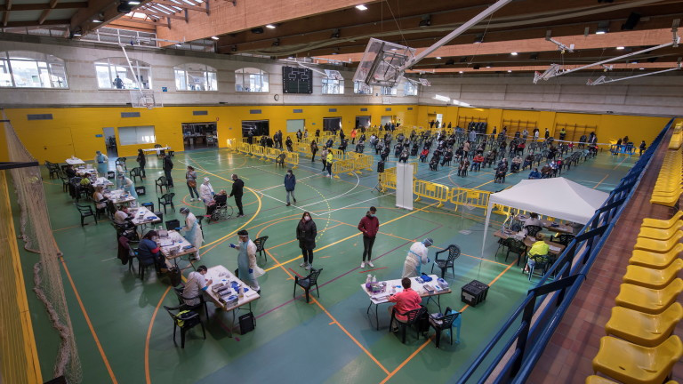 Испания с над 50 000 COVID жертви