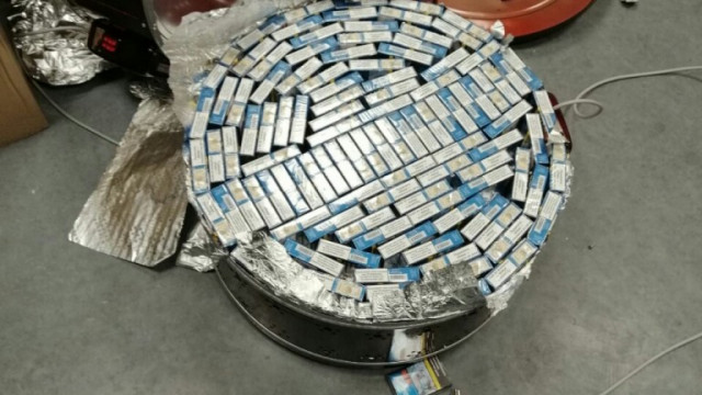 Откриха голям брой контрабандни цигари в печки за пица