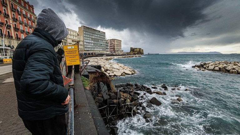 Италия със спад на починали и ръст на COVID новозаразени