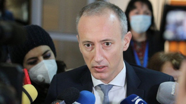 Красимир Вълчев: След 18 януари може да върнем поетапно и големите ученици в училище