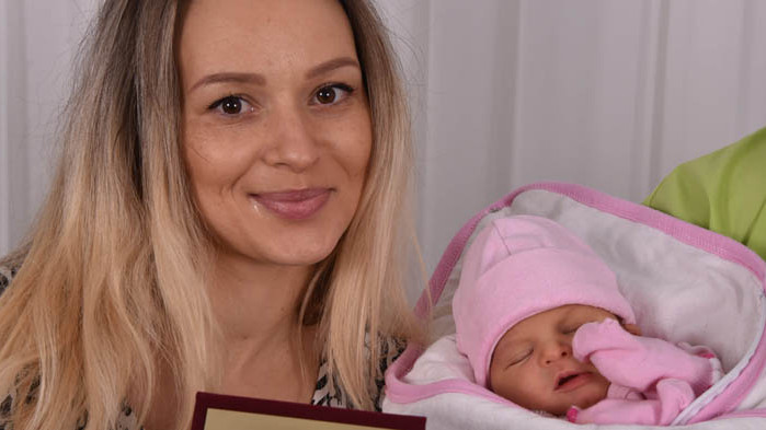 Първото бебе за 2021 година - малката Лорен, вече е у дома си