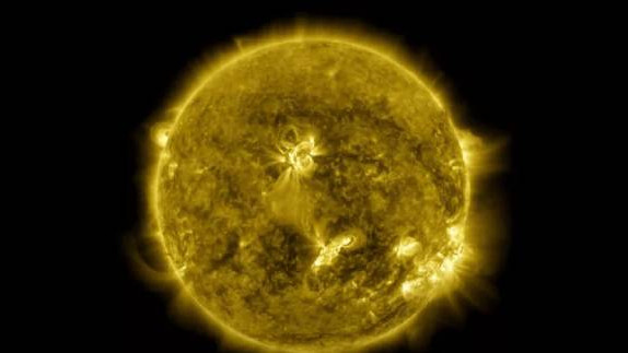 НАСА подозира, че трусовете на повърхността на Слънцето идват от дълбините под слънчевата повърхност