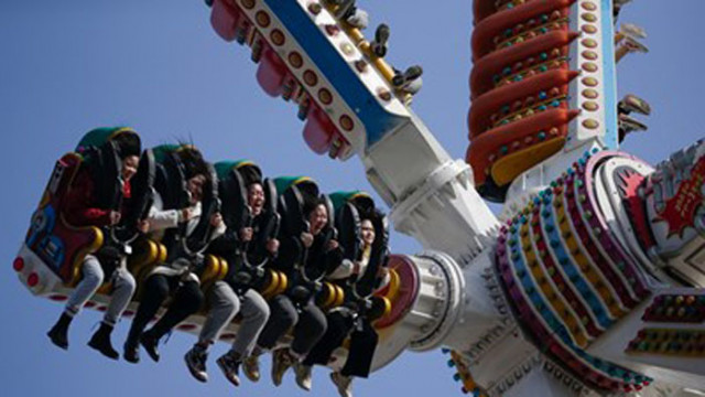 Китай овладя пандемията за няколко месеца и единствен от големите завърши 2020 г. с растеж